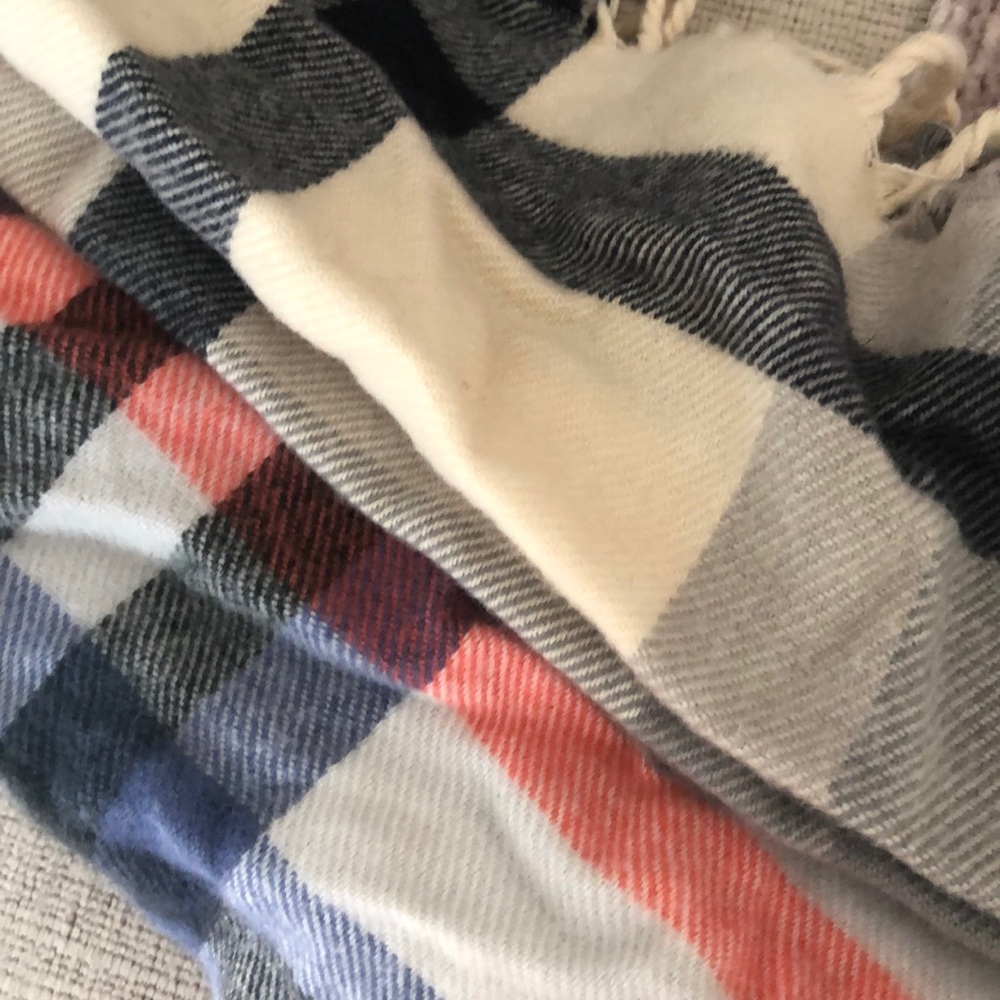 Scarf bundle - Picture 3 of 3